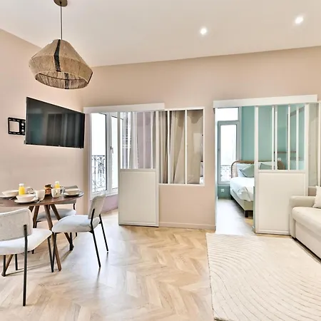 Proche Parc Monceau - Ii Apartment